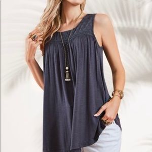 Gray eyelet yoke sleeveless tunic XL